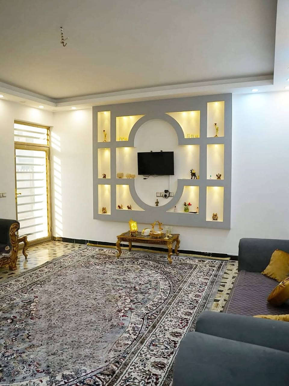 دار مساحة250متر طابقين موقع درة سامراء السكني
1•بناء حديث ومميز 
2•يحتويي 4غرف نوم 
3•يحتوي حمامات عدد2
4•يطل على شارع 12
5•حر تحويل مباشر 
6•مع ضمان حق المشتري مع مكاتبة تضمن حق مشتري 
••••••••••••••••••••••••••••••••••••••••••••••••
: ‏‪***********‬‏آي استفسار بخصوص الدرة بخدمتكم

