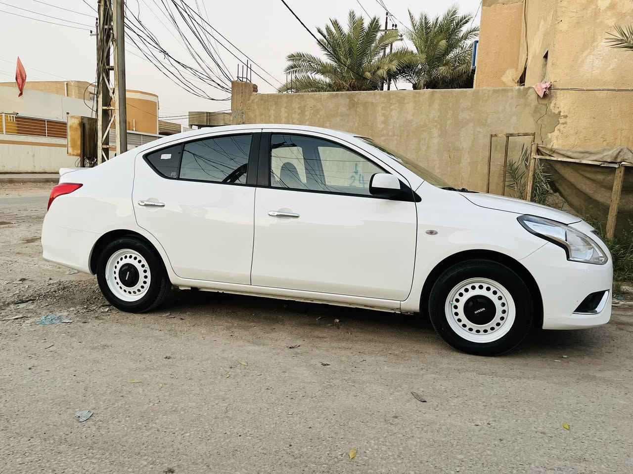 سلام عليكم نيسان سني هندي موديل 24 سياره حلوه وجاهزه ماعايزه شي مكان نجف
ماشيه ٣٥سعر 123$$ @إشارة***********
