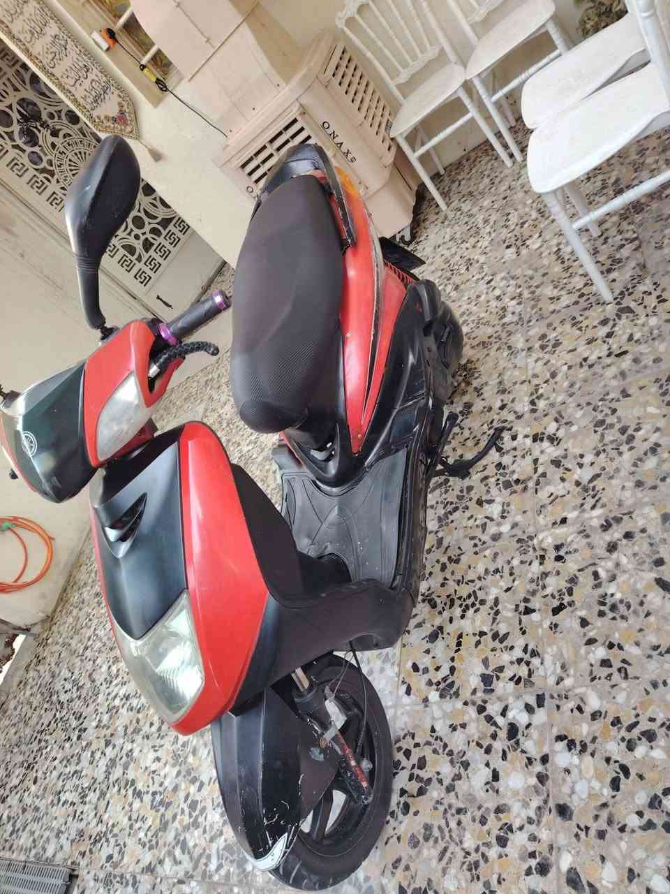 سلا عليكم دراجه سكنس نثيه ١٤٠ نضيفه وخير من الله كله شغاله سعر ٤٠٠ وبيه مجال مكان زعفرانيه ***********
