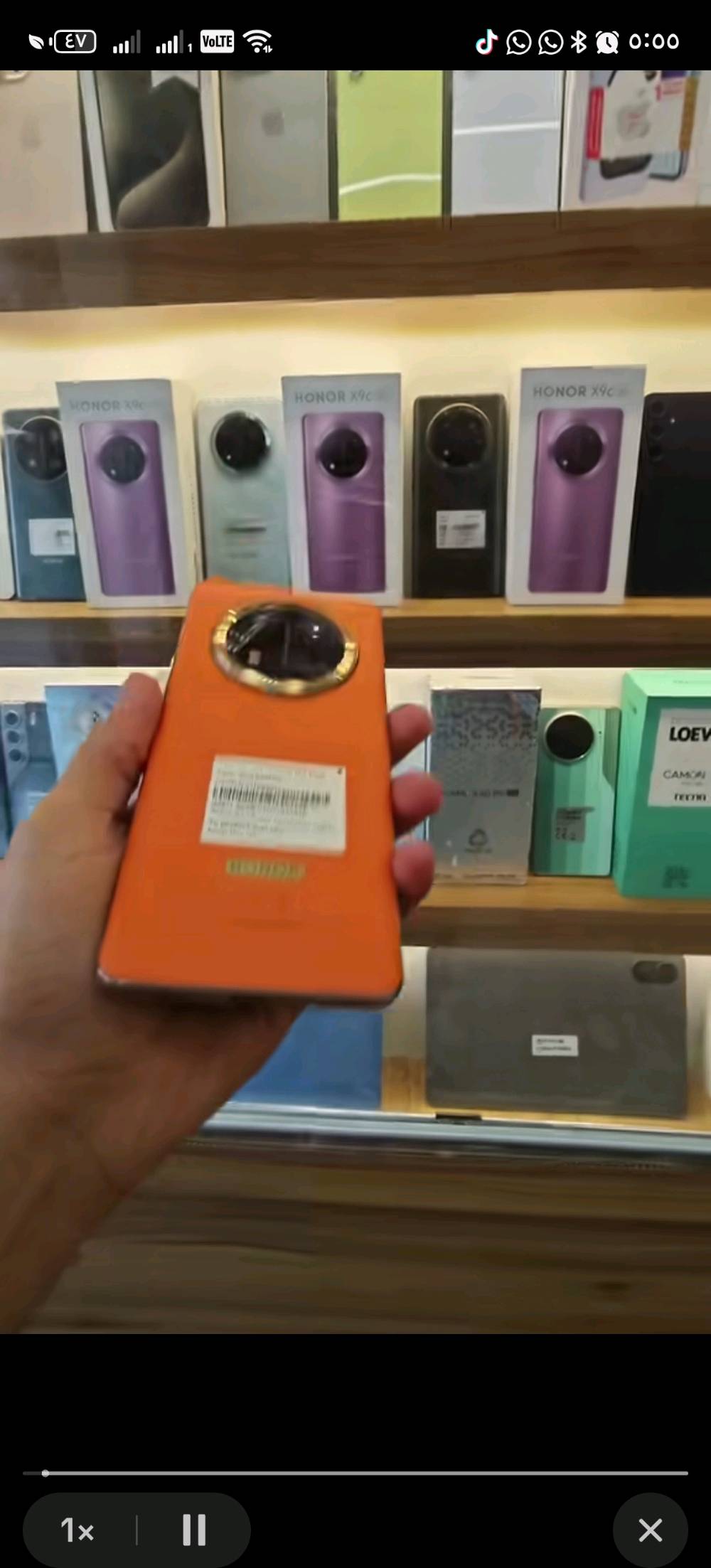 السلام عليكم ورحمة الله وبركاته عندي هاذا موبيل هونر 9 اريد ابدلئ ب ايفون لعنده لا يقصر خل يدخلي خاص 