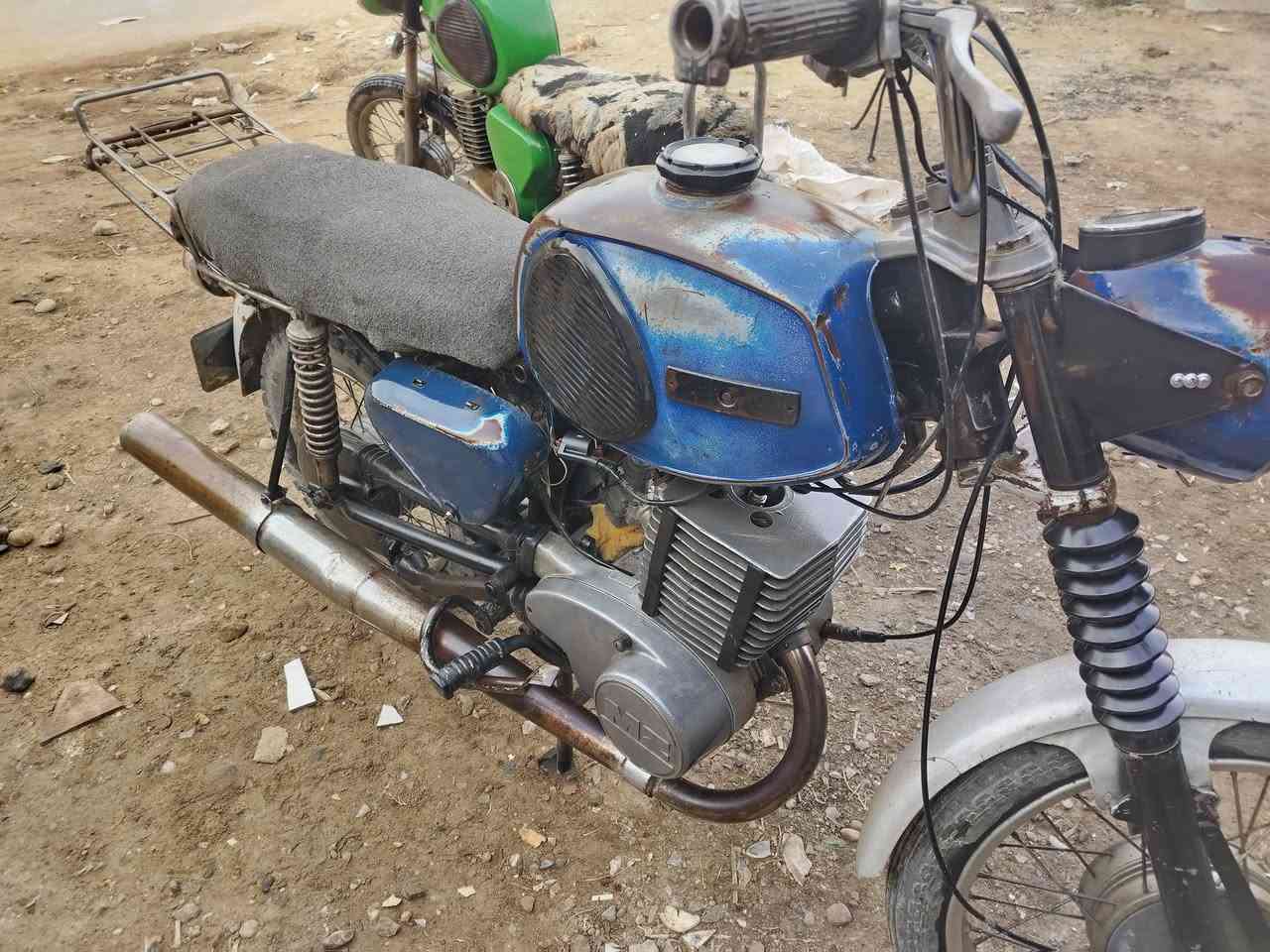 ٨١ للبيع مكان الانبار هيت اتصل على ***********
