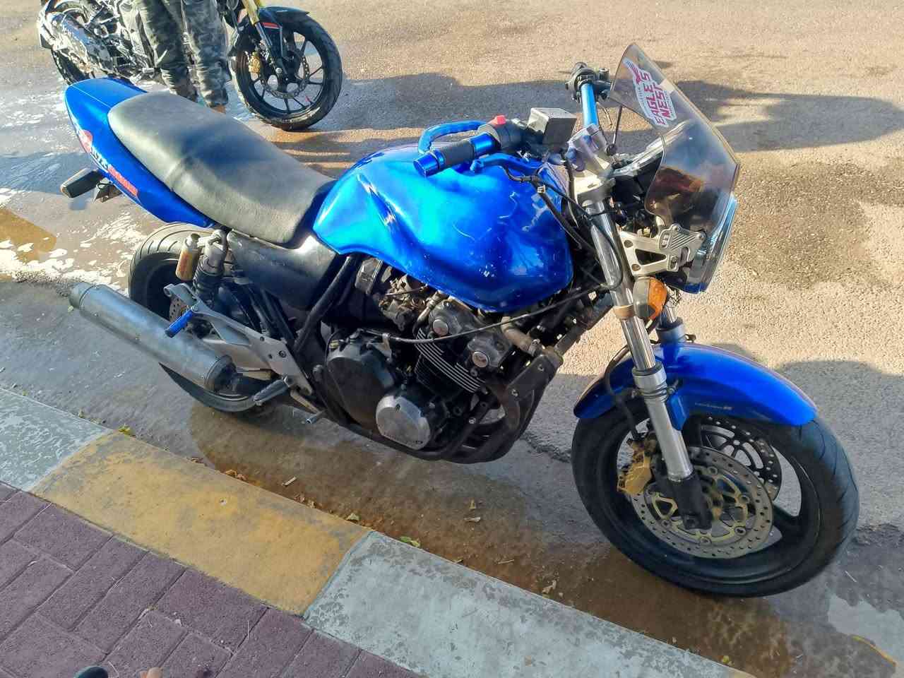 سيبي جيل ثاني  للبيع كوم حديد 
ابيع  السعر 800  وبيه مجال  ابيع كوم حديد 
يعني اليجي عليه ليكلي بيه هيج وهيج الشراي يخبرني ***********
