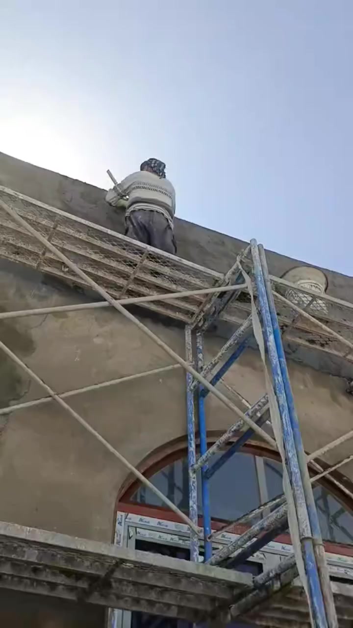 السلام عليكم. خلفه ابو محمد الخالدي 
لبخ سمنت جص بورك سيراميك كاشي بناء طابوك بناء بلوك ترميم تفليش صبغ لبخ واجهات تطبيك ارضيات مقرنص كافه العمل نشتغل سرعه ونظافه #حالين_فارغ اتصل وخادم ***********
