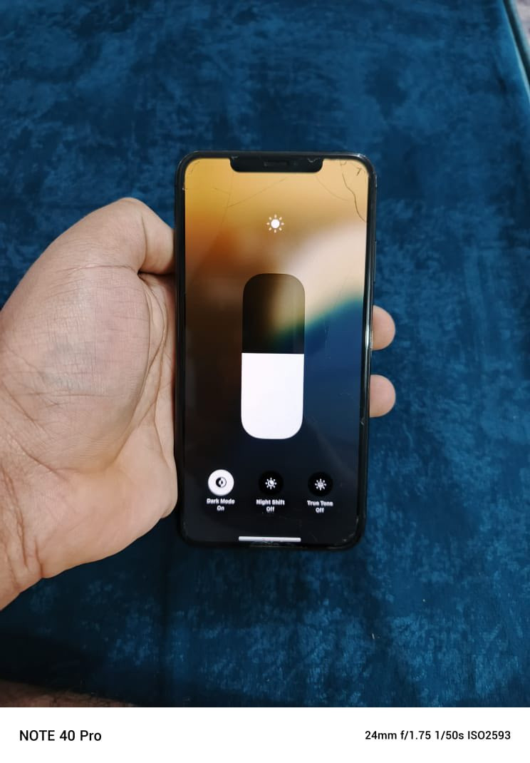 ايفون اكس ماكس ذاكره 256 جديد التلفون بطاريه 80  مبدل شاشه وكاله 145
***********
