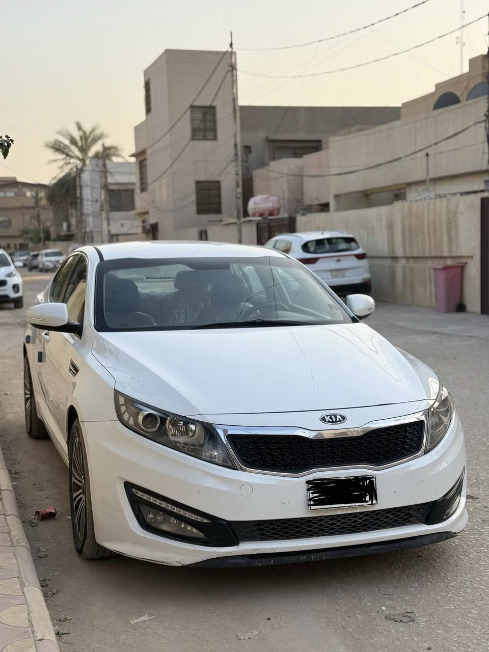 السلام عليكم
اوبتما 2013رقم بغداد باسمي 
محرك 2400دوش فول مواصفات بدون بنراما 
بيها فقط قطعه صبغ جاملغ امامي 
تبريد قطعتين بنراما شفتات سرعه 
تحكمات جهتين حساسات 
السعر125 
***********
