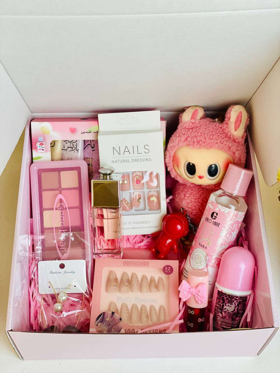 "🎀🔔اجمل هدايا تقدمها للحبيبه او الاخت 🎁🎁
🎁 بوكس الغراء والغرام 💋❤️‍🔥😍

🎀😍تستـاهـل دلـوعـتك هيـچ بوكـس  🎁🎁🔔
دمية لابوبو الشهيرة 💻💻💻
اي شدو كوري 🎀
اضافر قدم 🎀
اضافر يدين 🎀
حمرة الدب 🎀
كلوس وملمع الشفاه 🎀
عطر مني الأنثوي 🎀
زيت معطر للجسم يارا 🎀
تنت الشفاه فيونكة 🎀
رول تعرق جورجينا 🎀
بكج خماسي مرطبات يدين 🎀

😘 كارت العبارة حسب طلب ك/ج 😱

سعر البوكس 30 الف


**إذا كنت صاحب هذا الإعلان وتريد حذفه لأي سبب، رجاءا أرسل رسالة إلى الدعم الفني**