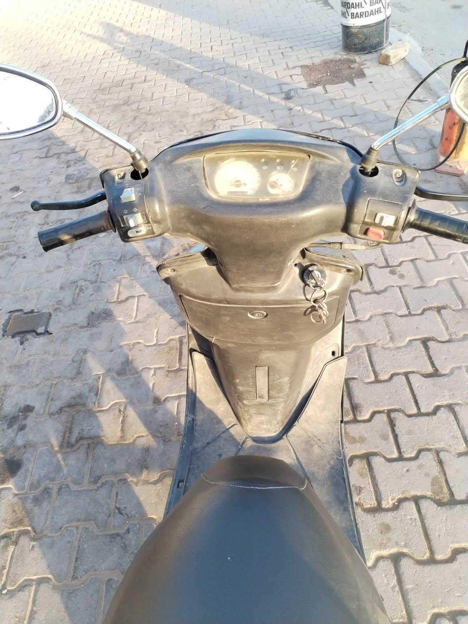 دراجه فراشة للبيع كله شغاله سلف هندر محرك ناعم شلعه قويه اشاير لايت سعر ٣٥٠ للنتصال *********** العنوان أمن الداخلي نهاية الشارع
