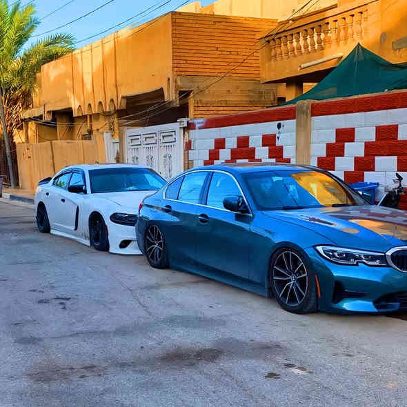 السلام عليكم  دعاميات اماميه +خلفيه مال bmw320 2021  لبيع مع زوج لايتات اصليات  ونضيفات كلش بدون ضربه وبدون تصليح الي يفيدنه يتصل ***********
مكاني كربلاء
