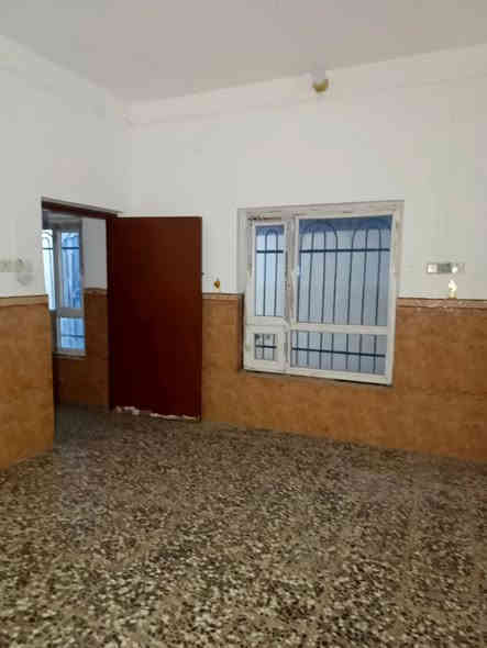 ياالله 

يوجد لدينا للايجار حي ميسان قطاع 23 شارع الجامع مساحه 100متر مربع ركن يحتوي على غرفه وصاله واستقبال ومطبخ وصحيات سعر الايجار 300الف واصل ماء وكهرباء 

للاستفسار والمعلومات الاتصال بنا ع الارقام التاليه 

***********

***********

***********

او مراجعه مكتب ألروان للوساطه العقاريه والمقاولات العامه 

عنوان المكتب حي ميسان ع الشريط قرب صيدليه الشراع 

عندك بيت عرصه للبيع راسلنه وات ساب وتدلل
