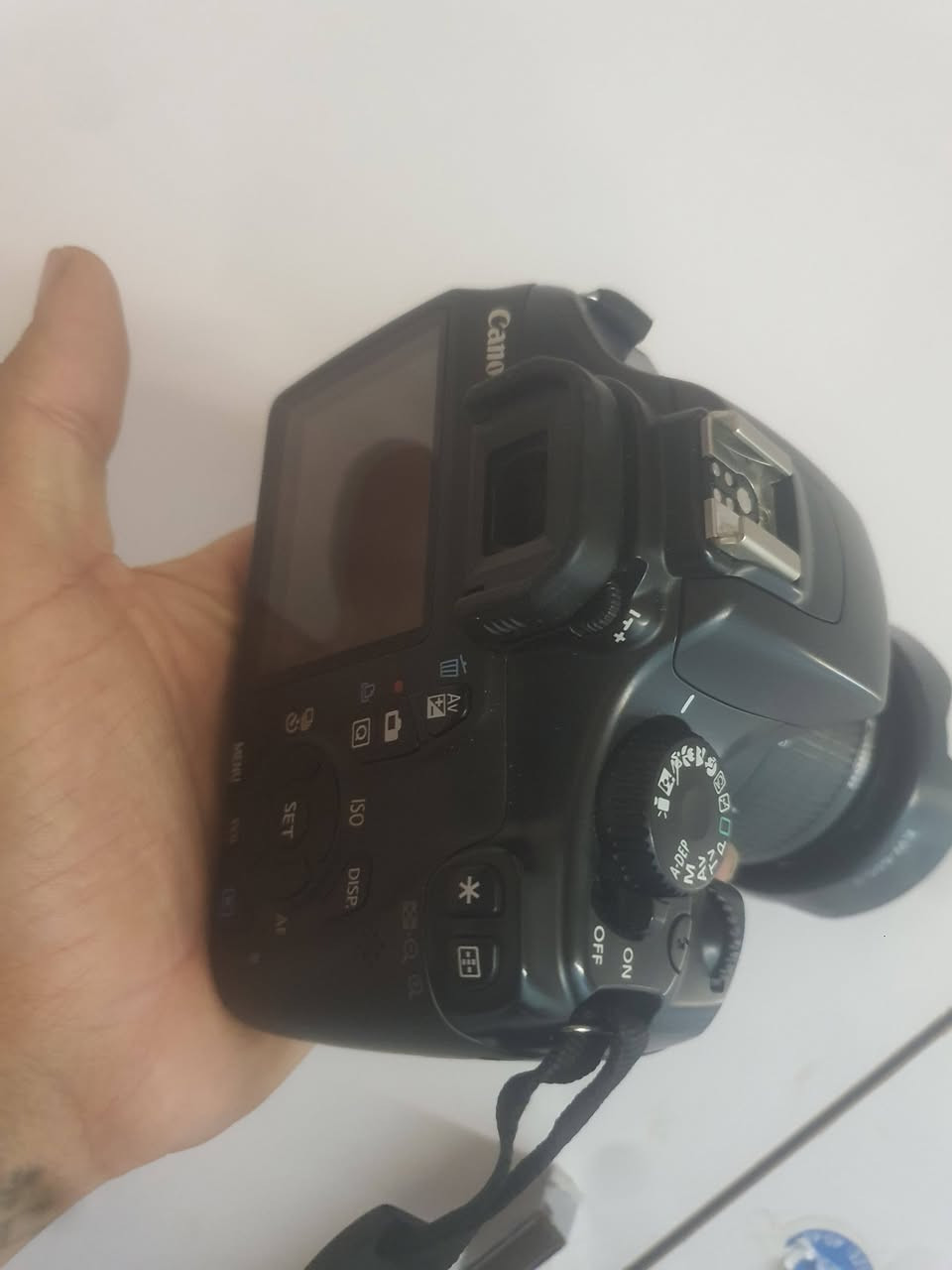 كامره كانون كامل غراض حته جنطه وشاحنه 
كلشي كامل جديده كلش نضافه فول شراي يتصل
سعر 270 الف وبيه مجال لشرااي
***********
