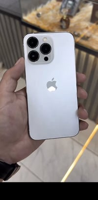 شباب عندي ١٣ برو ماكس نضيف كلش بطاريه ٢٥٦ وتر بروف ابد ممفتوح اريده مر...