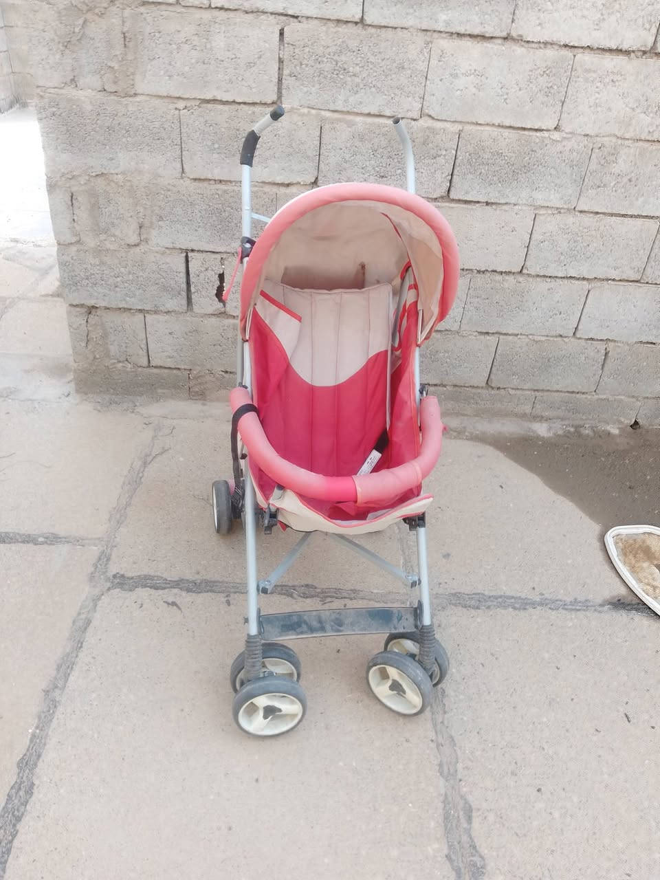 غراض بيت للبيع غسالة اوتماتيك فقط تنشيف عاطل سعر 50 ...عربانة أطفال نظيفة وتنزل اسفل منام  سعر 25.. براد وسط شغال سعر 30..  برميل نفط قيم بما يرضي .. بيسكل كيمو لون اسود سعر 40 ...بايسكل لون بنفسجي سعر 50 ***********
