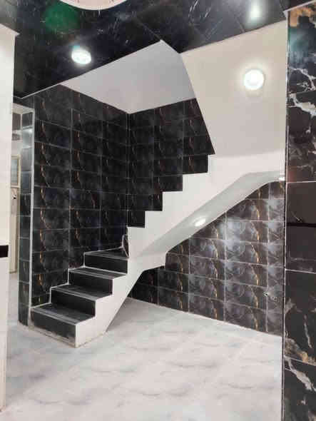 🙋‍♂️بيت150متر فول فول    😲
#يعلن_مكتب_الفرات_عم301_مباشر

#__مساحه_لبيت_لواحد150متر_مربعه  
#_قريبه_عله_شارع_لعام_كلش سعر 62وبي مجال

#بيت_طابو_زراعي_سند25  عرض شارع 20متر ***********
بناء حديث.        
غير مسكون
بناء ممتاز جدا 

 عنوان لبيت النجف 
#مقابل_ملحق_قرية_الغدير_مباشر 
يحتوي لبيت على+ غرفه2 +صاله +ستغبال +مطبخ +صحيات بلداخل +وصحيات بلخارج 
***********يوجد وتساب
