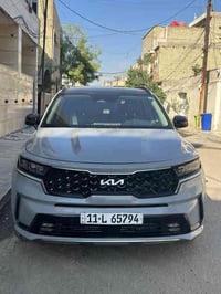 سورنتو 2022 sx pristeg  2500 توربو اربعة سلندر ٧ اراكب رقم بغداد لون ا...