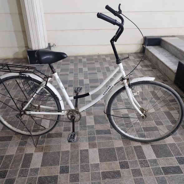 مجموعه اغراض للبيع للتواصل مع صاحب الاغراض***********
