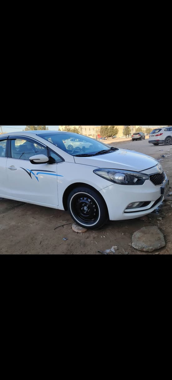 السلام عليكم تحيه طيبه
سيراتو 2014 شكل ال15 فول مواصفات VIB  اعلئ فئه السيراتو بصمه جلد قطعتين تبريد مقاعد تدفئه بلستيرن وبعد بيها هواي مواصفات محرك 1600 ممفتوح  رقم اربيل تحويل او وكاله حاضر مكينه وكير وتبريد مكفولات حداديه ستوني منزلها امامي وخلفي سياره جاهزه الف ماذب عليها بيه منظومة زنون وكاله OMG بلجكتورات كذالك سياره مدوشمه عاام كشنات وكاعيه سفاري تخم تاير وتخم ويل15 جدد باتري بلكارتون سياره بيها باب السايق مبدل اصلي والخلفه بي نص صبغ ومكانات بارد سعرها 115 وبيها مجال شي بسيط مكاني نجف قرية الغدير *********** ممتواجد علنت اتصل وبخدمتك
