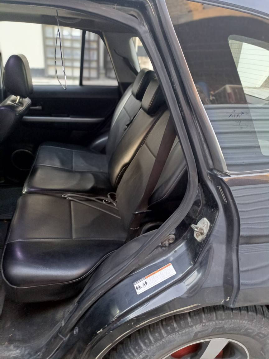 ساسوكي فيتارا للبيع او لمراوس باحدث
رقم بغداد باسمي مكينه جديده صافيه 6 سلندر 2700
صدر نضيف
كير نضيف
 كهربائيات شغاله
سويج سنتر لوك
كشنات جلد
فتحه بالقماره
مسجل سيدي +اواكس
ضربتهه باب الجنطه مصبوغه حزام للجماليه
مكاني الدوره 
السعر 65 وبيهه مجال قليل *********** بغداد, العراق
