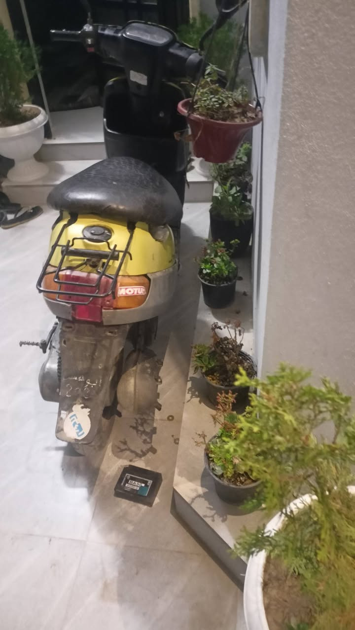 ماطور بوتين تك سكريته معمر مره وحده شلعه ومعدل فول وايرمنيه شرط ماطور يعوزو باتري او وقافيه السعر190وبي مجال للطيبين  وهاذا رقمي وبي واتساب ***********
