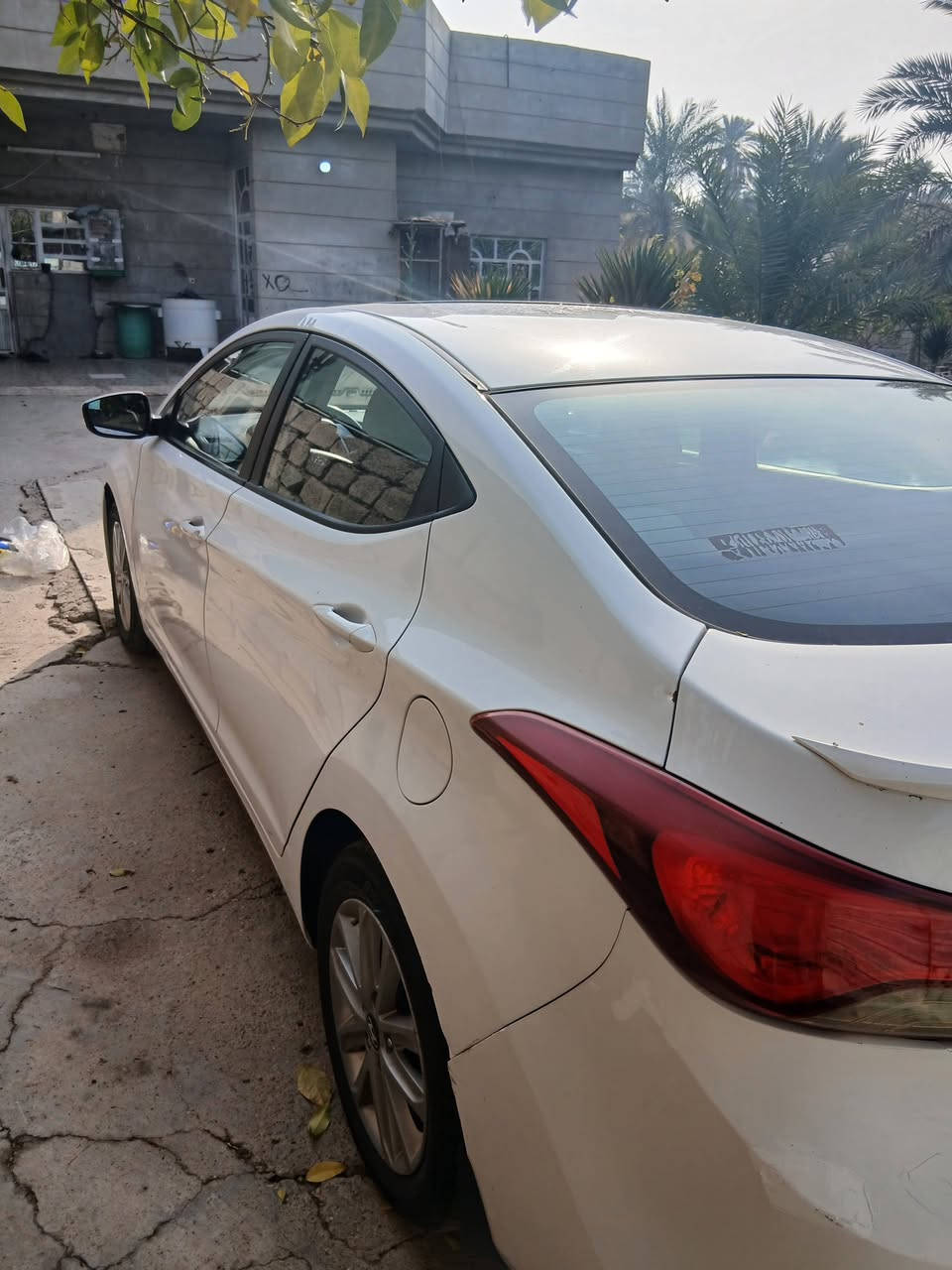 اسلام عليكم 
للبيع النتره خليجي موديل ١٦ 
مكينه ٢٠٠٠
تخم تاير جديد
رقم بغداد تحويل مباشر  
السونار موجود او واضح 
بيها قطعتين صبغ جاملقات خلفيه ثنين او باب مفتوح 
السعر ١٢٠ او بيها مجال
مكان السياره بغداد 
***********
