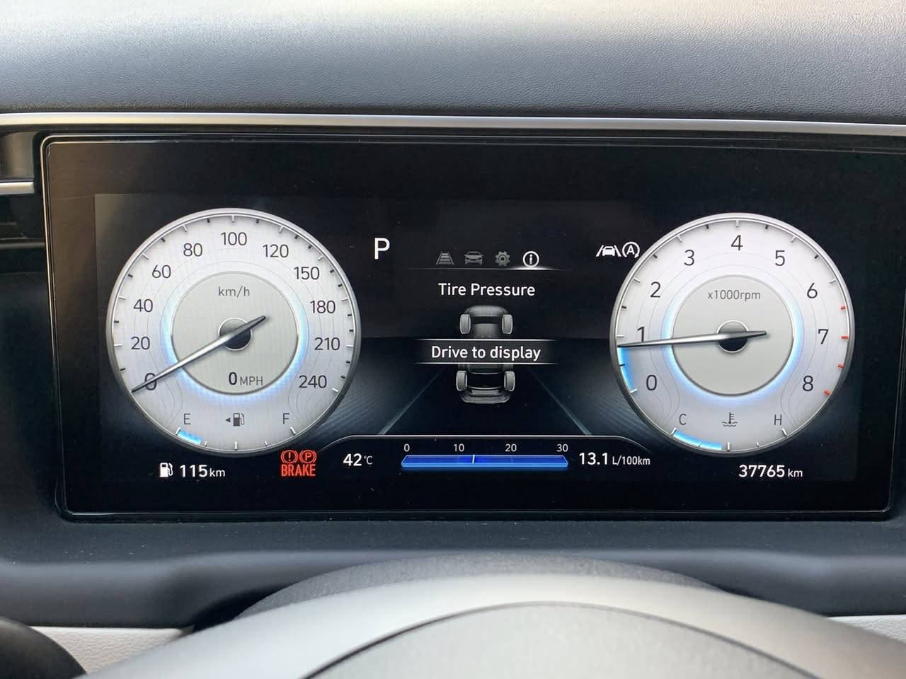 توكسان/2022/وارد امريكي
رقم صاحب السيارة/:- ***********📳
     الفئة/:- SEL

⸻

📝 المواصفات⬇️

🛠️ محرك 4 سلندر - 2500cc
☀️ سلايد + فتحة سقف
🔑 بصمة أبواب
🚀 بصمة تشغيل
💡 ترحيب داخلي وخارجي (لدّات بالأبواب)
🔌 باب صندوق كهربائي
🛋️ كشنات جلد + كهرباء
🔥❄️ تدفئة + تبريد
🛞 ويل 20
❄️❄️ قطعتين تبريد
🌬️ تبريد منفصل
📺 شاشة كبيرة
📸 كاميرا خلفية دوّارة
📱 Android Auto & Apple CarPlay وايرلس
📡 رادار أمامي + خلفي
🚘 إشارات بالمرايا
🅿️ سايد بريك بصمة
🅿️ Auto Hold
🎮 فول تحكم من الستيرن
⚙️ 4 وضعيات قيادة

🔴 رقم بغداد | 💯 فول مواصفات | 🔧 ضرر دعامية فقط

🔴ولا قطعة تبديل فقط الدعامية، أخت الكلين
🔴 السيارة ليبل واحد
🔴 أرباكات سليمة 100%

🚙 السيارة نظيفة وجاهزة وبلعافية على الياخذها 💪

📍 العنوان: حي أور
#هيونداي_توكسان
