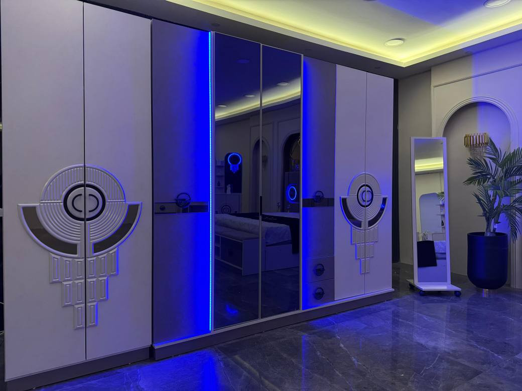 غرف نوم تركيه 10قطع ضمان الجوده عاليه 
سعر هاي الغرفه مليون 400
ظهر بلوك جوي وبرقي حديد
*********** الشريقات, صلاح الدين
