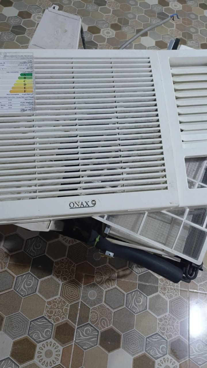 السلام عليكم  عندي مكيفات 2 للبيع واحد ONAX والثاني GibSON مكاني  ديالى بعقوبة تقاطع القدس سعر اتصل ***********
