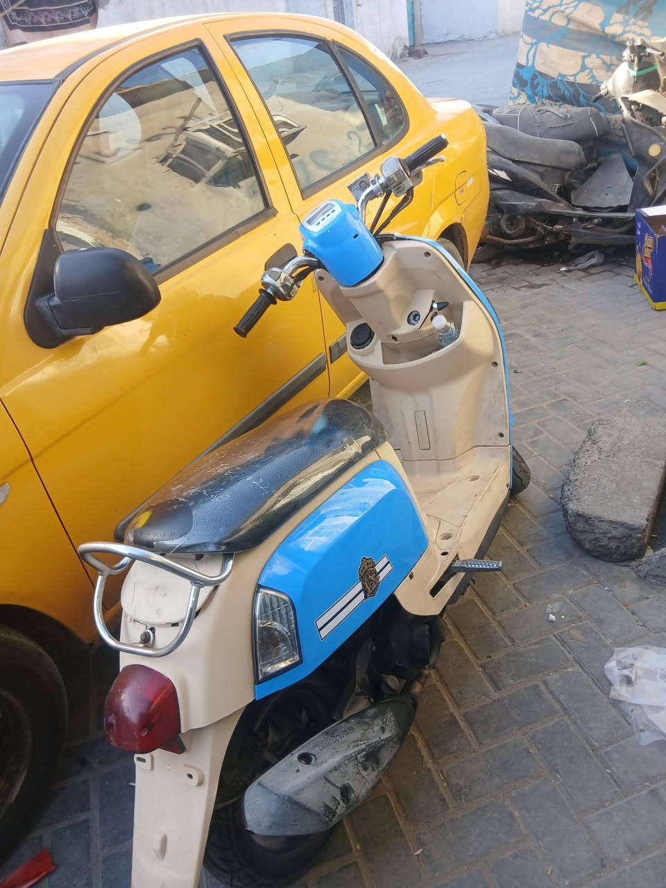 سعر٦٠٠ بيها مجال حك جيه
***********
