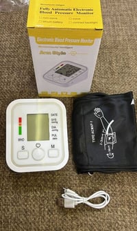 جهاز ضغط دم • إلكتروني • توصيل