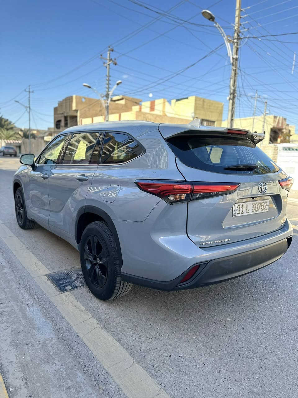 السلام عليكم
للبيع هايلندر موديل 2022  أمريكي 
رقم بغداد بأسمي 
هايبرد 
محرك أربعه سلندر 2500 
لون إسمنتي  
مواصفات فول XLE
فتحه 
بصمه تشغيل 
ترحيب 
كشنين كهرباء جلد 
تبريد قطعتين 
Vib
صندوق كهربائي 
3انضمه قياده 
وبعد بيها مواصفات 
حادث جاملغ وبابين 
البنيد اكلير 
+ راس الشاطي 
سياره جاهزه ما نقصها أي شي 
صور الحادث مع المنشور 
السعر 250$ ورقه وبيها مجال 
الرقم للستفسار *********** واتساب شغال
