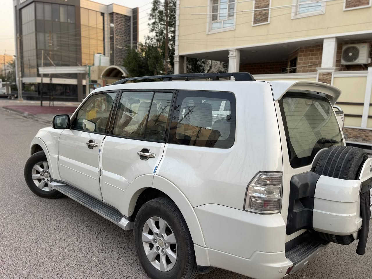 السلام عليكم....
للبيع باجيرو حبتور 1/1 فول مواصفات موديل 2009.... رقم بصرة... الإنكليزي... السيارة بسمي تحويل ثاني يوم.... مكفولة من الضربه والصبغ.... محدثه...2017... الحداديه جاهزه …تخم تاير جديد … تبريد شغال…مرايا شفط...دمام ...شاشه...كامرا خلفيه .. كراسي تحكم.... السعر 123 دولار...مكاني البصره ....اتصال ***********
