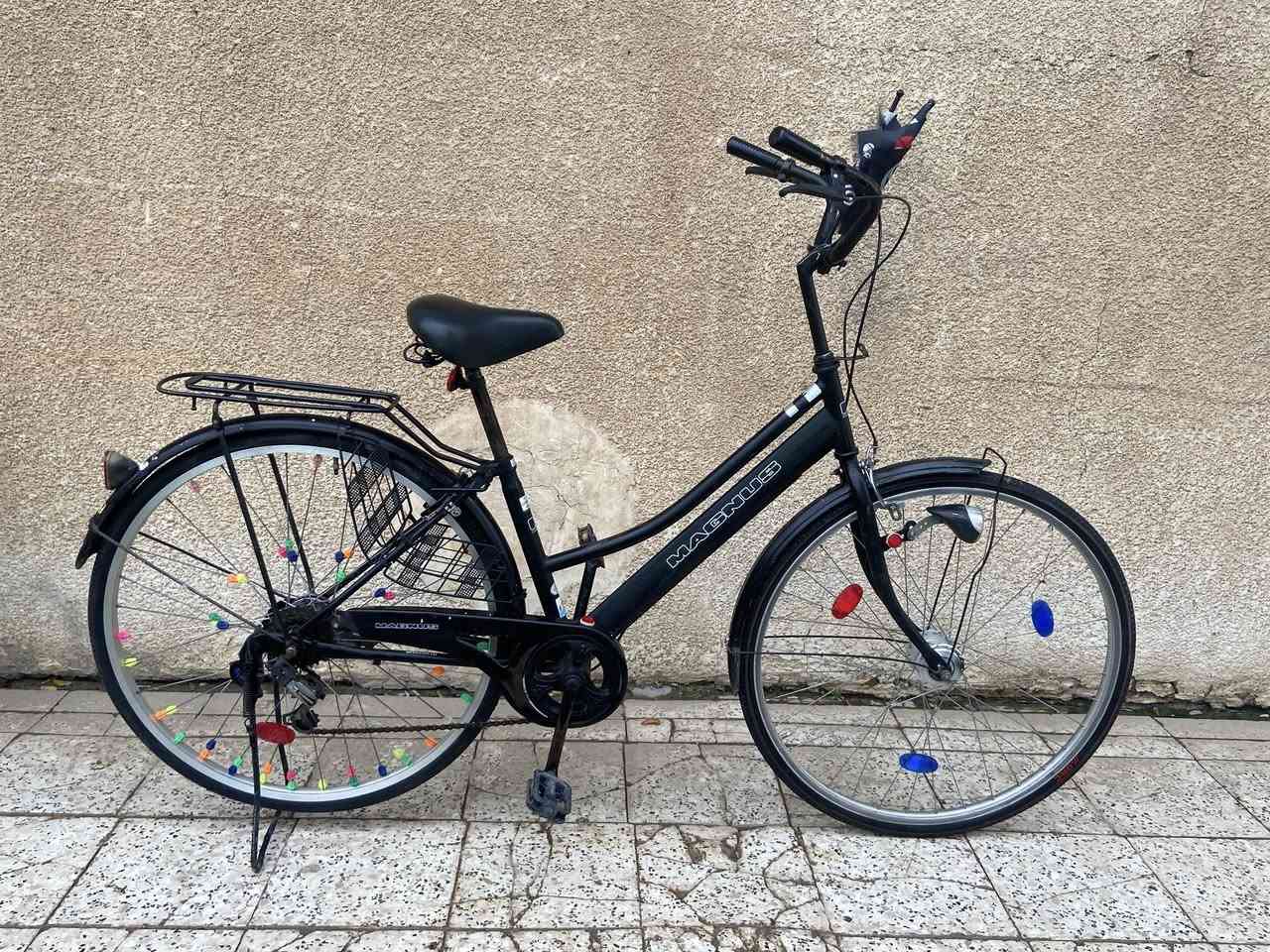 لبيع باسكل موديل 2017 حجم 27 ياباني. ويرات دفن بل لشه باسكل يخبل كامل كير وحساس بريكات شغله نضيف حيل  مكان بغداد حي جهاد او رضوانيه سعره 100 وبي مجال.لشراي.


**إذا كنت صاحب هذا الإعلان وتريد حذفه لأي سبب، رجاءا أرسل رسالة إلى الدعم الفني**