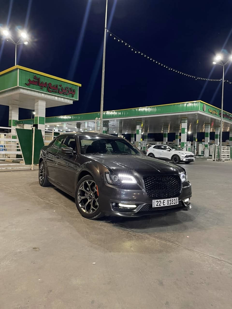 للبيع كرايسلر 300s
موديل2018
V6 3.6 محرك
سعر 280
كلين تايتل كندي
جير 8 سرعات تبديل ناعم جداً لون رصاصي غامق مميز
داخلية جلد فخمة ورياضية
المواصفات:
شاشة كبيرة
 كاميرا خلفية
 تشغيل بصمة + ريموت ستارت
وياله رياضية 20
 مكيف ثلج
 مقاعد كهرباء
السيارة استخدام يومي ونظيفة جداً
للاستفسار ***********
