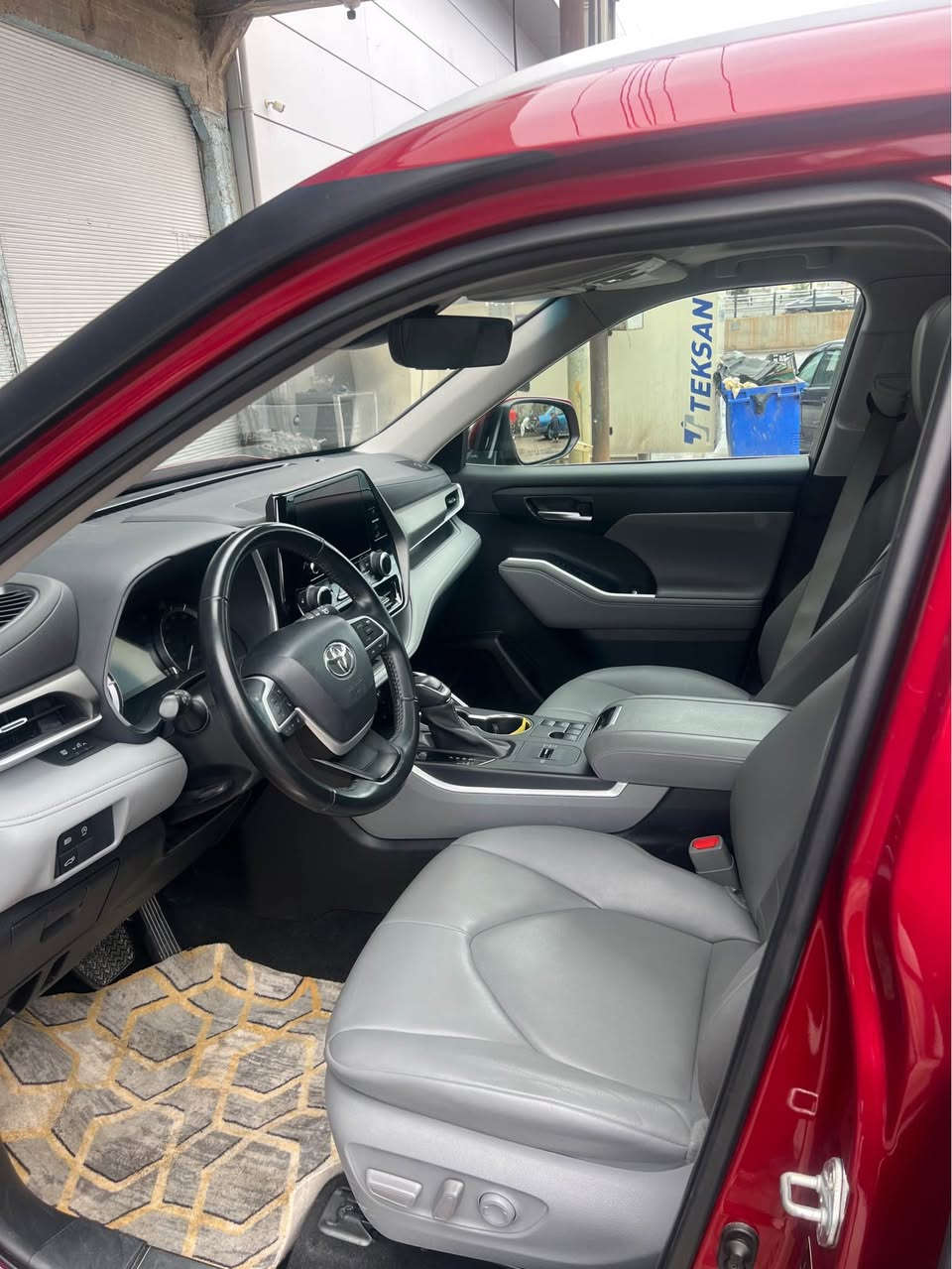 تيوتا هايلندر موديل٢٠٢٣  sle vip  سلايت  
جاملغ سايقي صبغه و سه ري بونيد pdr 
بس داخلي بي شاصي بي ايرباك بشرط
سعري وي ٢٥٥ بجك مجال 
رقم كاتي
*********** زاخو, دهوك
