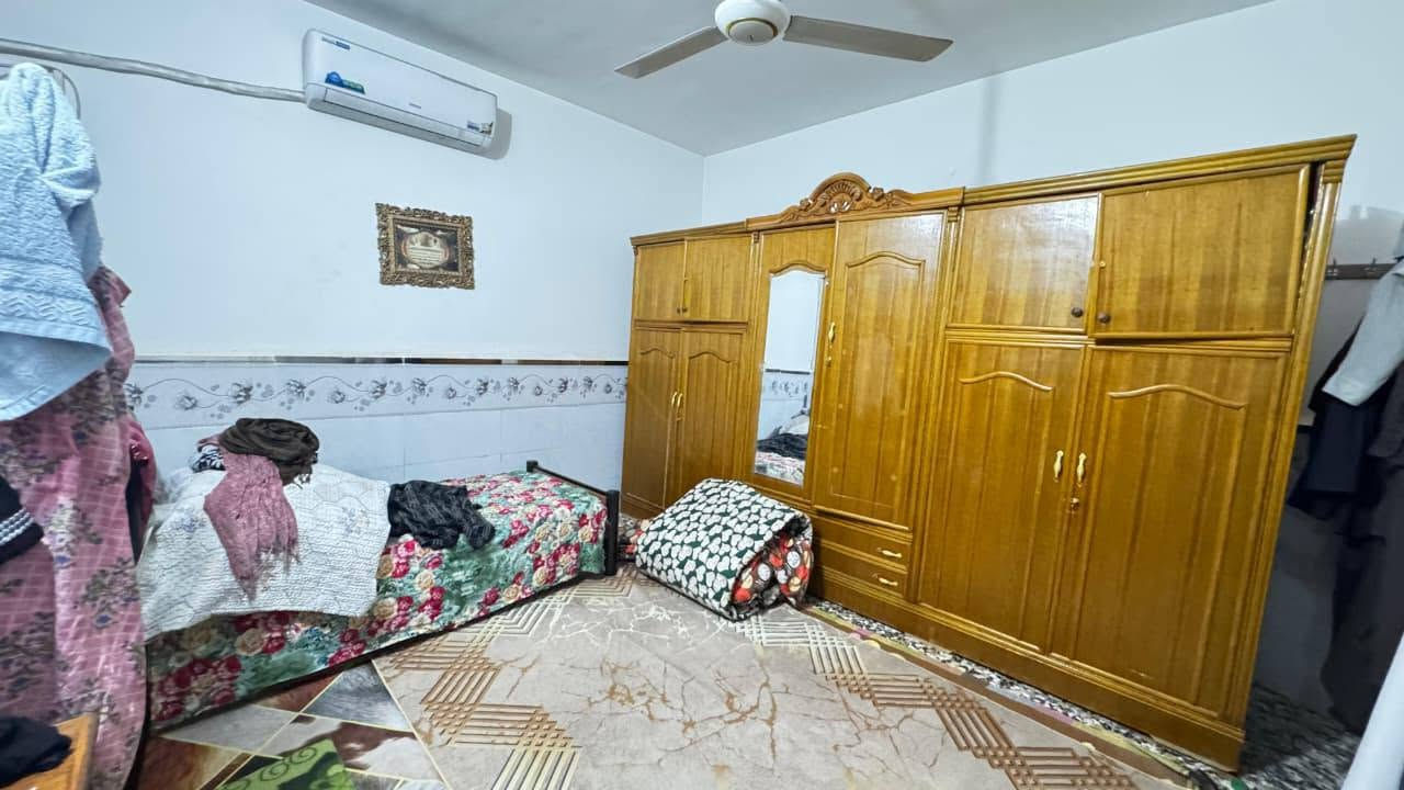 دار للبيع المساحه م100 5×20
الزعفرانية دور الشرطه زراعي سند 25 
اول فرع صيدلية زينه علي طابق ونص فوك سويت كامل البناء بلوك  السعر 85 
*********** واتساب فقط
