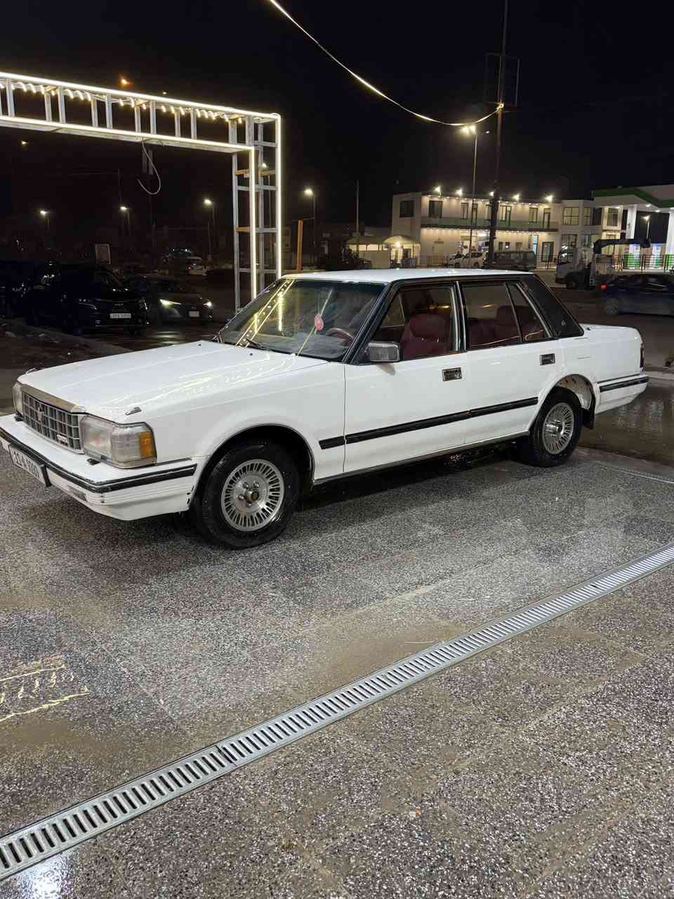 السلام عليكم
سوبر 1984 

سياره نظيفه جدا 

رقم بغداد ( 4 ارقام )

مصبوغه عام للجماليه فقط… بدون حادث 

كلشي بيها بلادي ( محرك وگير  ) والخ 

السعر 63$ وبيها مجال 

مكانها: بغداد-المنصور

رقم الهاتف:***********
