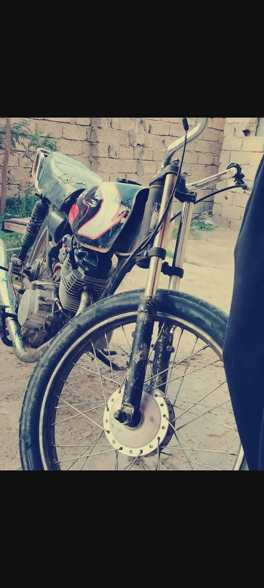 السلام عليكم دراجه ارشه دراجه شغاله كامله موديل. 14 السعر 250 وبيها مجال قليل مكاني ديالى خالص هبهب


**إذا كنت صاحب هذا الإعلان وتريد حذفه لأي سبب، رجاءا أرسل رسالة إلى الدعم الفني**