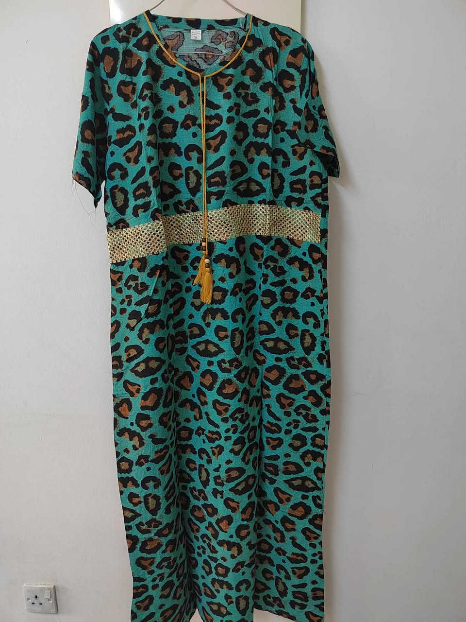 شلحات صيفية بارد كشمير الاصلي ١٠٠٪؜
القطعة ب ٨ قطعتين ب ١٥ تخفيضات قطع اخيره 
شرط تفحصين الخامة وتشوفيها يلا تدفعين


**إذا كنت صاحب هذا الإعلان وتريد حذفه لأي سبب، رجاءا أرسل رسالة إلى الدعم الفني**