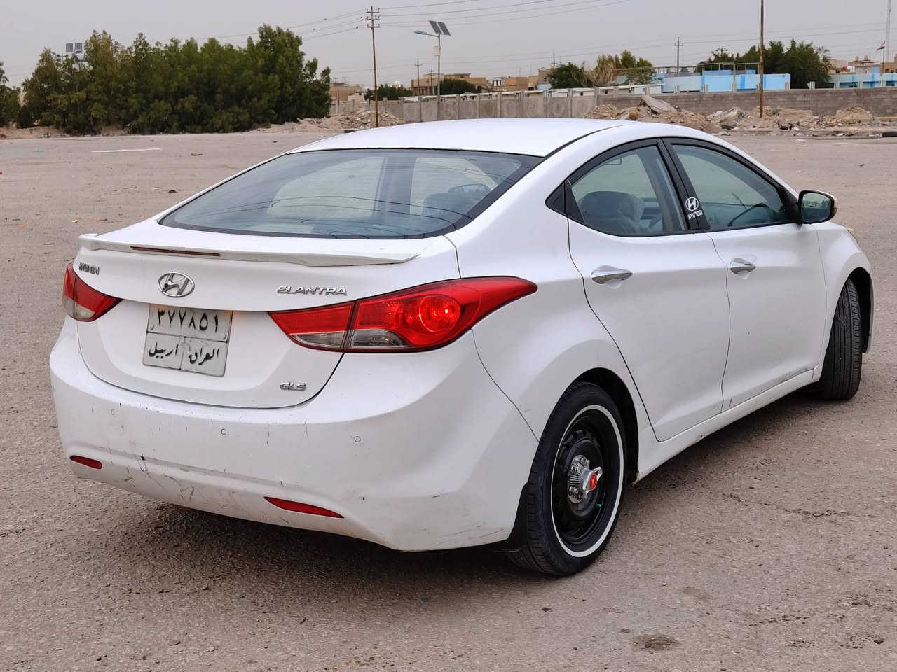 النترا 2014 مكينة 1800 رقم اربيل باسم كردي 
 تريد تحويل وكالة 
بية قطعة تبديل بنيد بس 
سونار عندي سعرة 109 بية مجال 
***********
