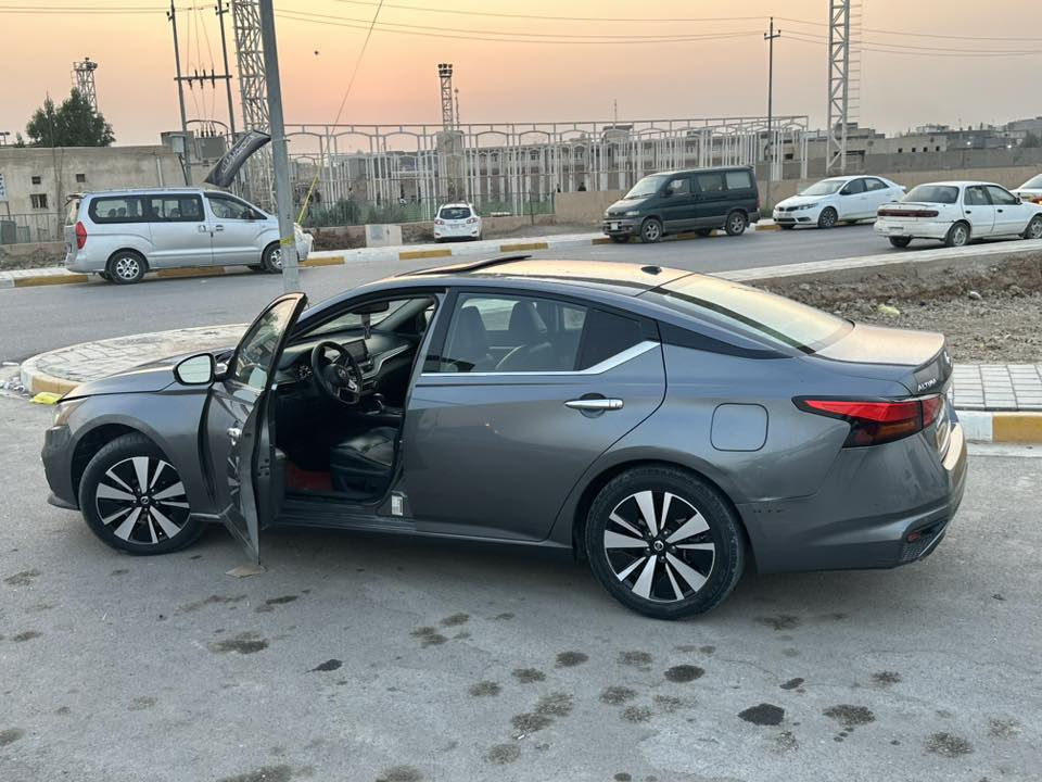 السلام عليكم
نيسان التيما 2019  رقم بغداد SL اعلى فئة
فول واحد على واحد
فتحه
بصمه
هاند بريك بصمه
كشنات جلد 
كشنات كهرباء
كشنات تدفئة
سستم صوت سوني
حساسات امامي 
حساسات خلفي
كروز سرعة
شاشة كبيرة
كار بلي
نقطة عمياء
محرك 2500 
السياره حلوه مرتبة مال بيت السيارة ضربتها جاملغ وربع البنيد السيارة بأسمي مكاني واسط الصويرة
صور الحادث موجودة بالمنشور
السعر 138 وبيها مجال 
***********
