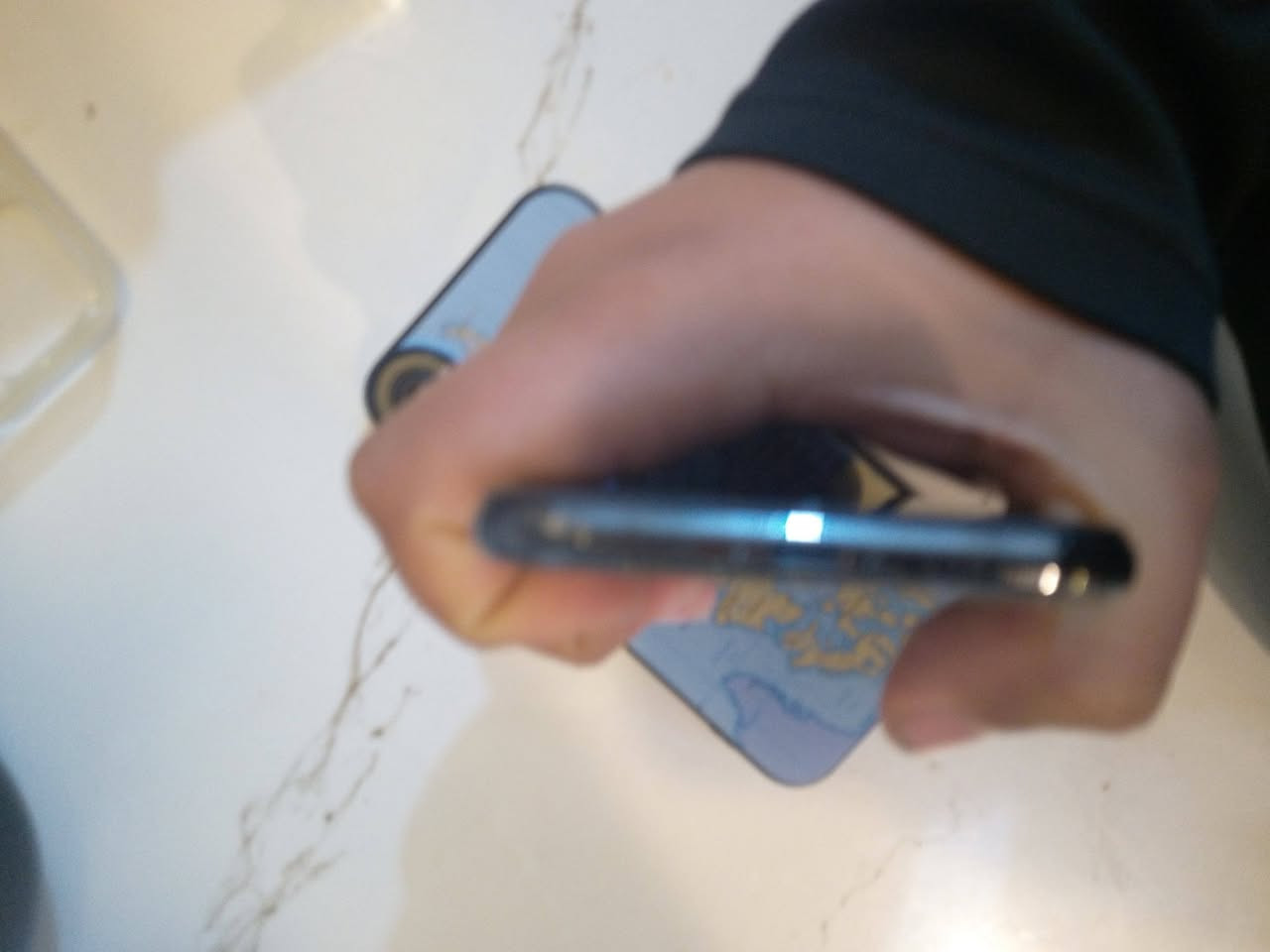 سلام عليكم ايفون اكس جهاز لوك مبدل شاشه و بطاريه اصليات ضاكره ٦٤  لوك الجهاز سعره ١٠٠ شراي اتصل ***********
