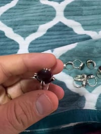 خواتم طبيعيه غير معالجه صياغه يدويه الي ريد يتواصل وياي 07829018417 وا...