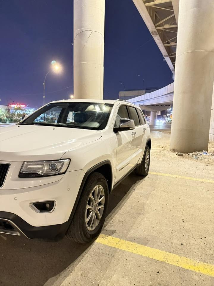 جيب ٢٠١٤
لمتدد فول مواصفات خليجي 
كير محرك حداديه تبريد  فور ويل جوبلسات كله كفاله رقم بغداد ماشيه ٩٥ميل 
سياره بيه فقط بارد مقدار شبر وشخط مكحل 
سياره تاخذه ماتصرف عليه دينار السعر ٢٢٠ وبيه مجال بسيط تواصل ع رقم ***********

