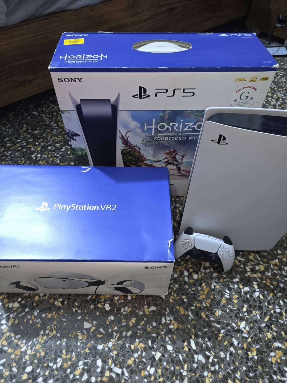 بلي فايف فات بريطاني  UK مع جويستك  
نظارة الواقع الافتراضي  Sony vr2 استعمال على كد ختمه لعبة وحدة 
ابيعهن ثنينهم  
الجهاز ب٧٠٠ 
والنظارة ب٦٠٠ قفل لان شبه جديدة 
مكاني بغداد  
للتفاهم خاص بدون زحمة او رقم واتساب ***********
