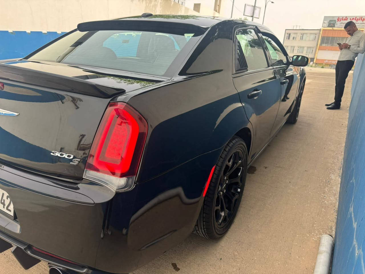 السلام عليكم ...
أوباما🚘 2017 فول S 300
بجم عريض ماشيه 200 
رقم سليمانيه بأسمي
بيها فقط قطعه وبارد بدون دواخل موضحلك بالصور 
السعر💵  257 $
مكان🏛  انبار فلوجه 
هاتف☎️  ***********
