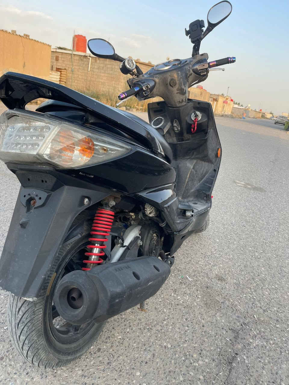 السلام عليكم سكنس فحل نوزل خطين ام الطلاعات دراجه نظيفه السعر 1100 وبيه مجال المكان الخمسه ميل الرقم ***********
