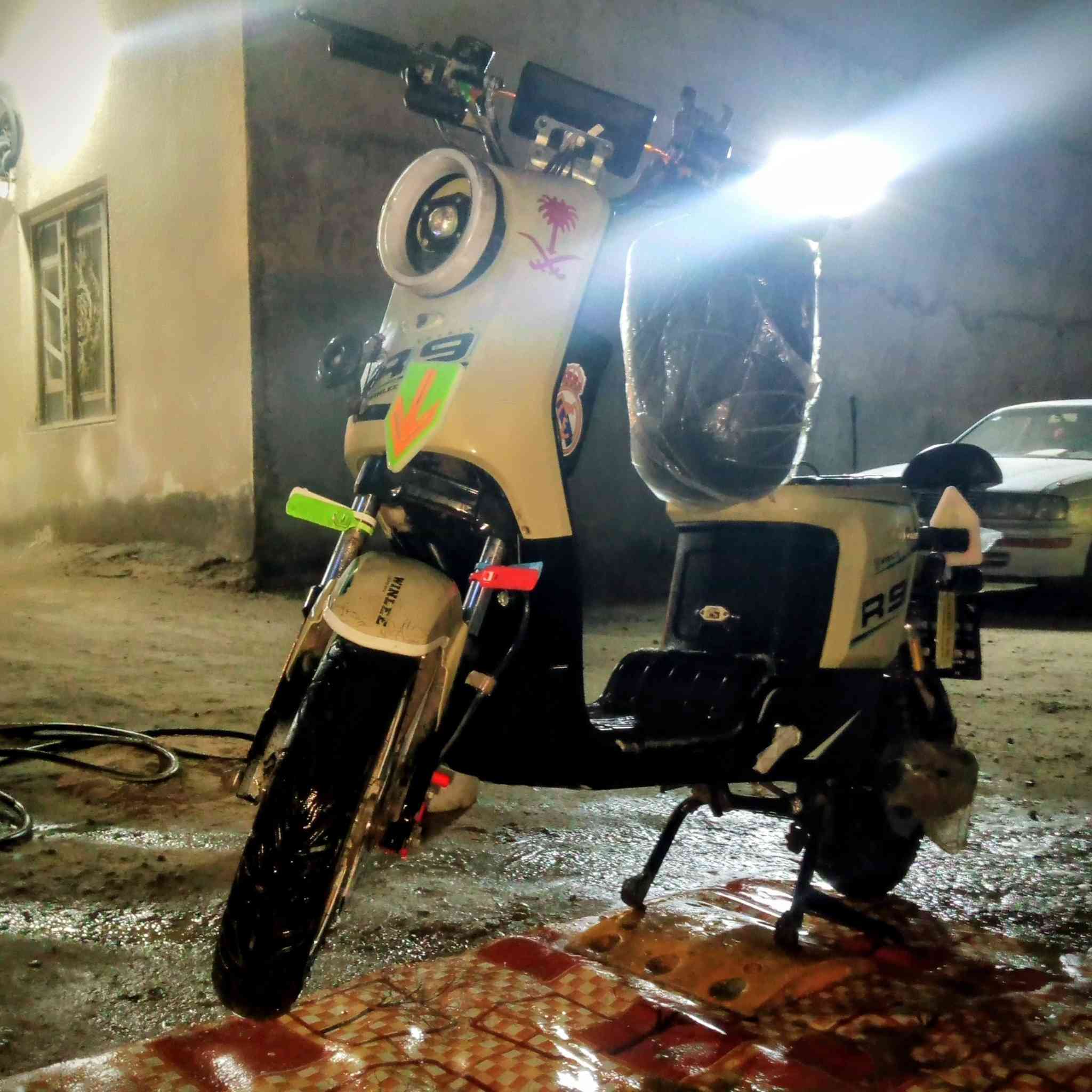 ار 9 للبيع مستعمل موديل 2024 دراجه نضيفه بطاريات 16انبير ينقصن نقطه وحده الاشاير ما  يشتغلن لان الكتف يرادله تبديل سعره3 آلاف بيهه بك(R) الدراجه كامله مكمله مكفوله السعر 450وبيهه مجال المكان البصره مطيحه 
رقمي *********** رجأن بدون اتصال بس مراسله ولوتي ب🩴
