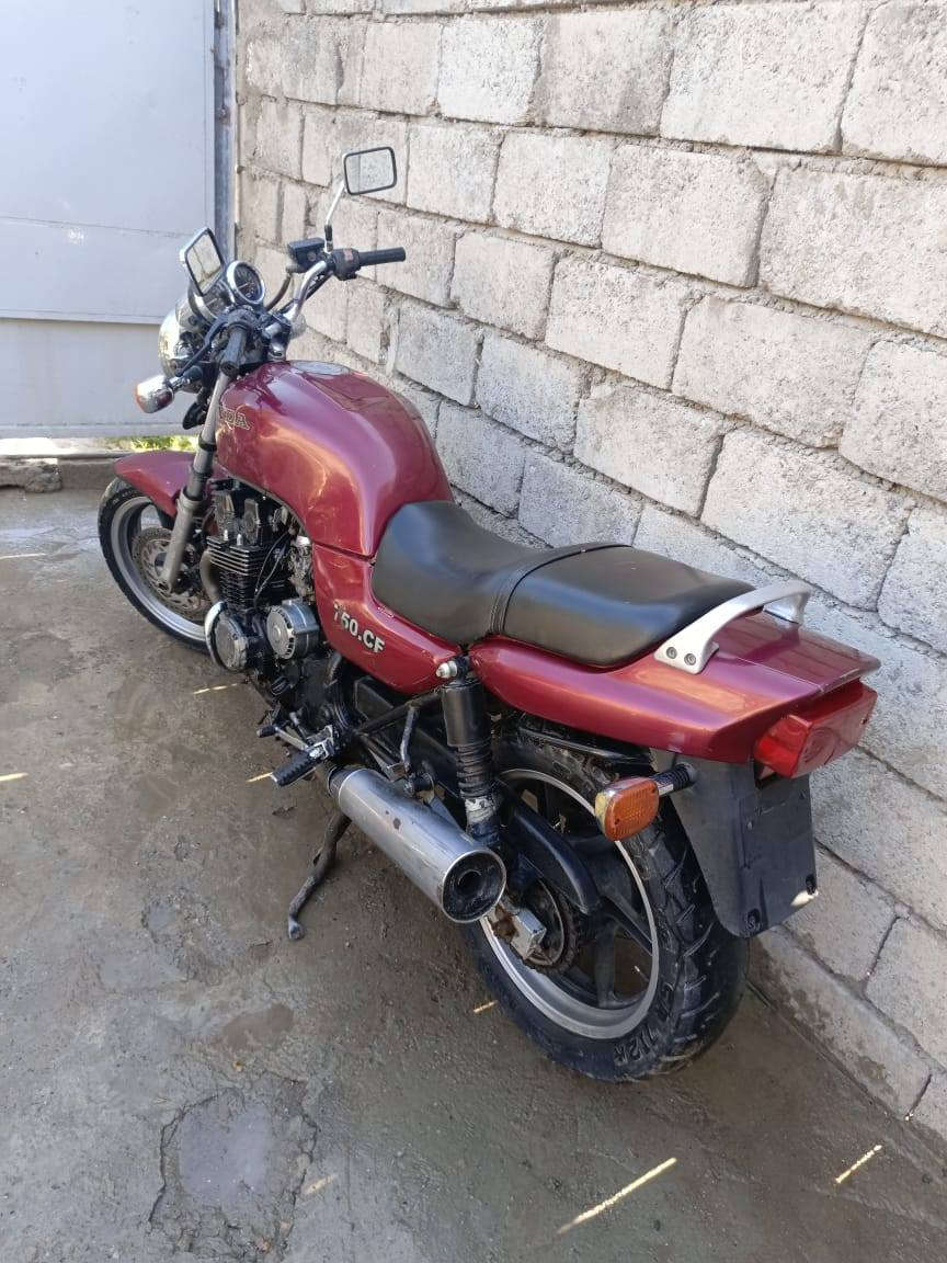 للبيع سيبي فور حجم المحرك 750 ماطور شلعه ومعدل فول مفتوح كور لايت كيجات ٠بكلايت كلو شغال،، ملاحضه السلف يراد فحمات يخرط) مكاني موصل جانب الأيمن سعر 850 ستفسار ***********
