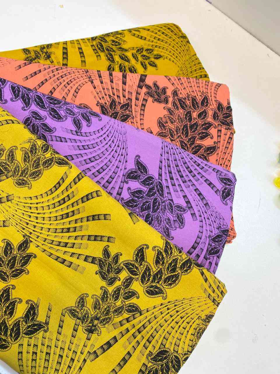 كشمير ايطالي جمله ومفرد خمسة  الجمله حسب الكميه ،الحجز وات ساب ***********٦يوجد توصيل سريع لكل المحافظات  نتعامل بلرصيد أو تحويل زين كاش
