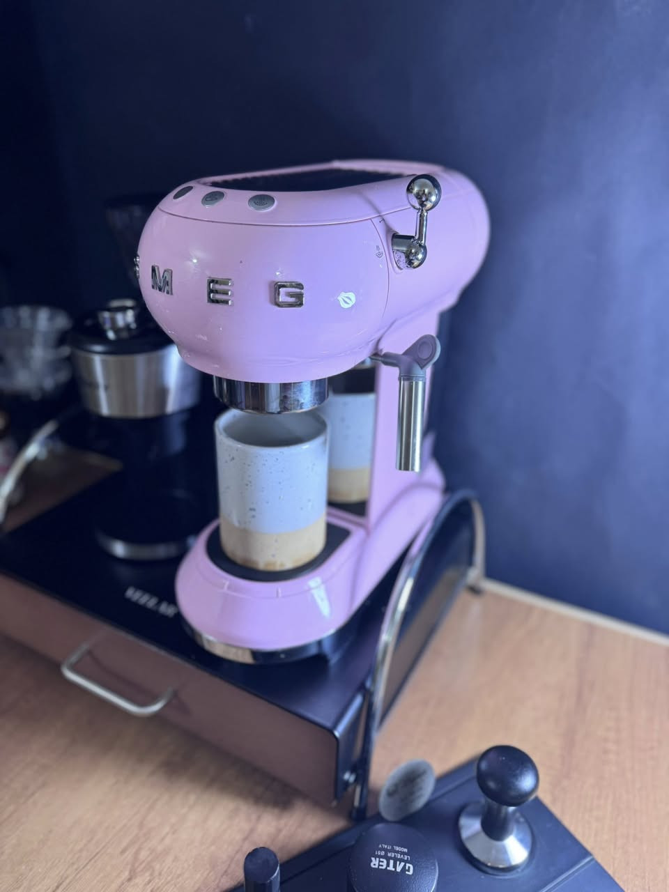 للبيع جهاز باريستا شركة SMEG
مطحنة شركة Sboly
مع كامل الملحقات 
الستاند وياهن 
جلدة وتامبر وموزع 
وباك سكرين ومفكك 
والبورتافلتر والرنك


**إذا كنت صاحب هذا الإعلان وتريد حذفه لأي سبب، رجاءا أرسل رسالة إلى الدعم الفني**