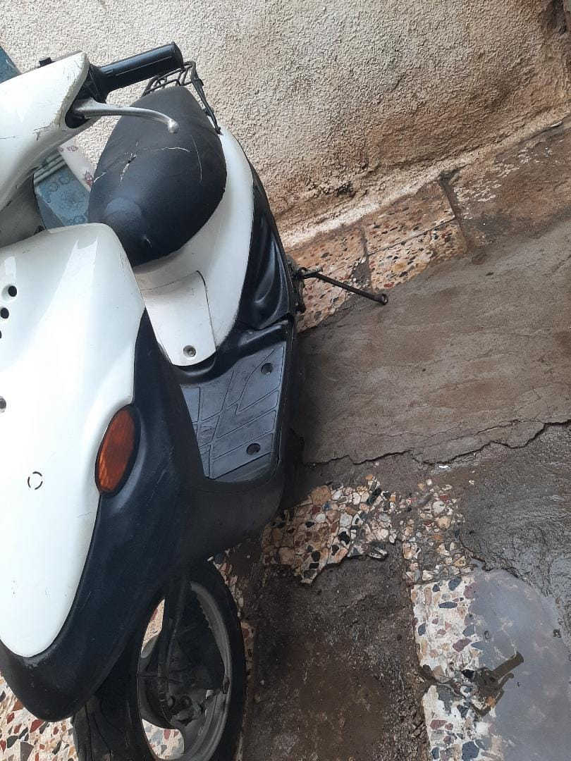 السلام عليكم  دراجه البيع سعر 150 وبيها مجال


**إذا كنت صاحب هذا الإعلان وتريد حذفه لأي سبب، رجاءا أرسل رسالة إلى الدعم الفني**